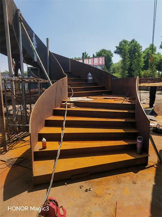 北京铁艺楼梯的结构设计与规范合规