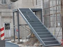  钢结构楼梯