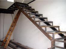  钢结构楼梯